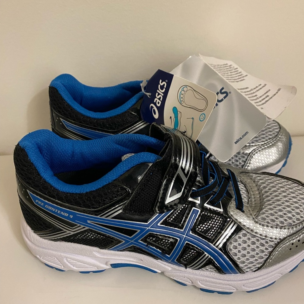 ASICS pre contend 4 sneakers. New with tags.
